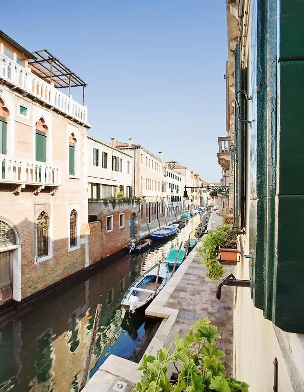 Casa Rezzonico Bed & Breakfast Venedik