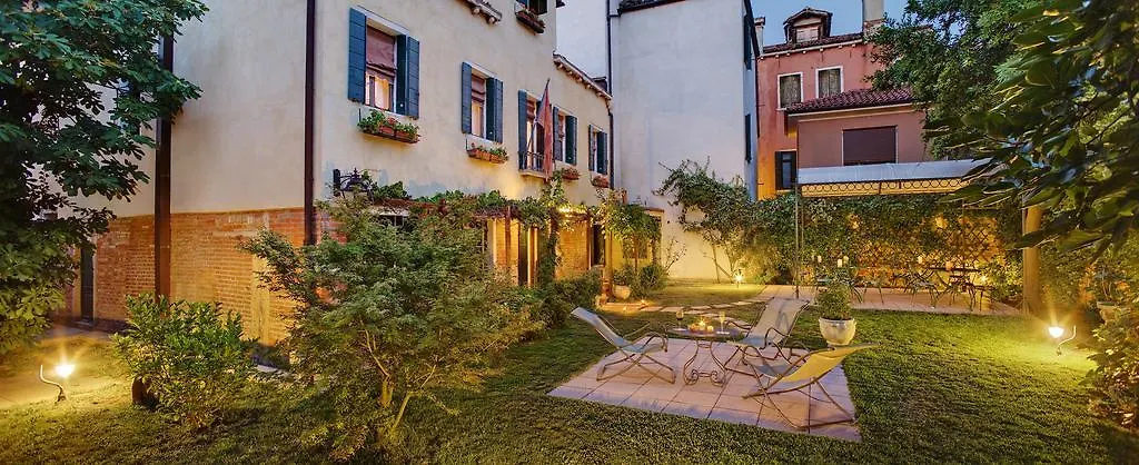 Casa Rezzonico Bed & Breakfast Venedik