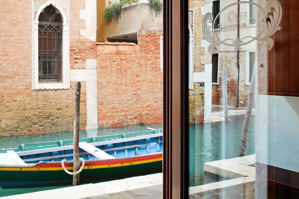 **  Casa Rezzonico Bed & Breakfast Venedik İtalya