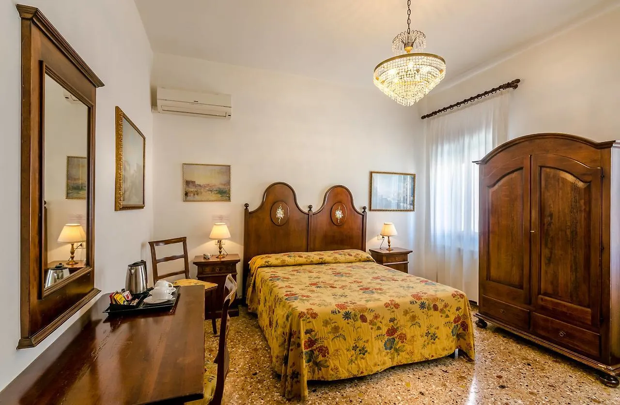 Casa Rezzonico Bed & Breakfast Venedik