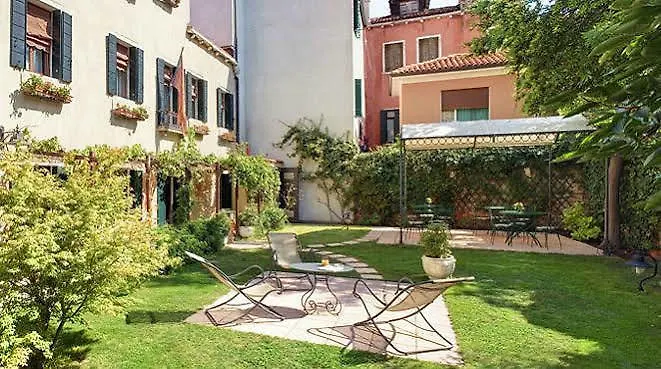 Casa Rezzonico Bed and Breakfast Venetië