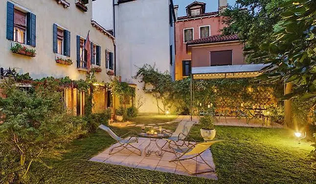 Bed & Breakfast Bed and Breakfast Casa Rezzonico Benátky